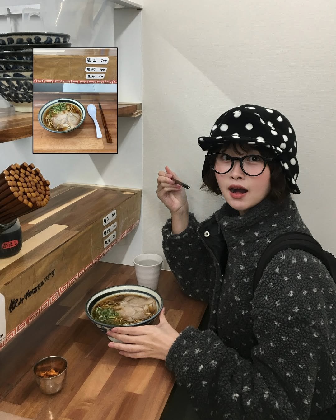 Photo by 소리소리 옷장 | 키작녀 캐주얼룩 • 빈티지룩 on November 28, 2025. May be an image of ramen, soup spoon, cornflower and text.