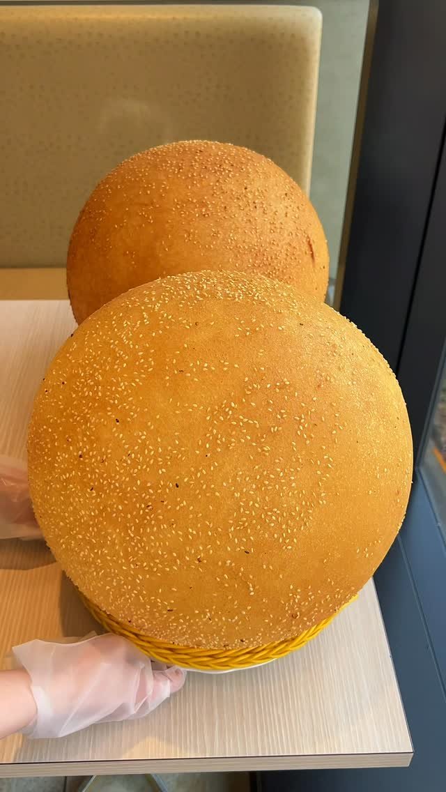 or__and 게시물 이미지: 🇯🇵Giant Riceball. 순식간에 완성되는 일본에서 가장 큰 특대사이즈...