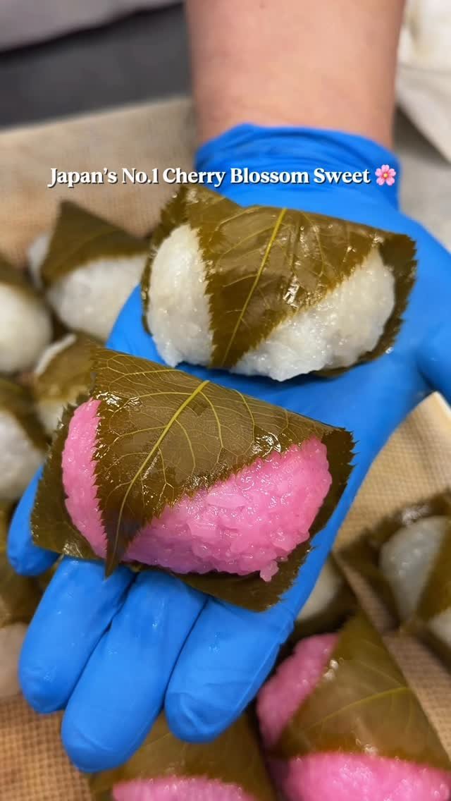 or__and 게시물 이미지: 🇯🇵No.1 Cherry Blossom Sweet. 130년이상된 노포. 분홍빛...