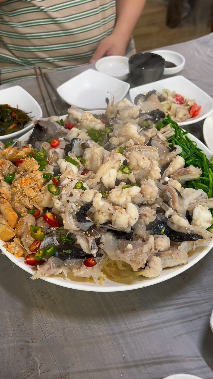 or__and 게시물 이미지: 대문자 I 도 감탄터지는 부산토박이들의 찐 소울푸드. 식감미친 탱탱한 아구살과...
