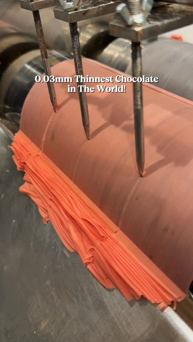 or__and 게시물 이미지: 🍫0.03mm Strawberry Chocolate. 세계에서 가장얇은 초콜릿....