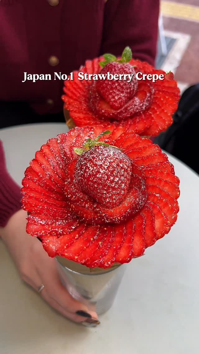 or__and 게시물 이미지: 🍓100% Real Strawberry. 후쿠오카1등 흘러넘치는 딸기크레페....