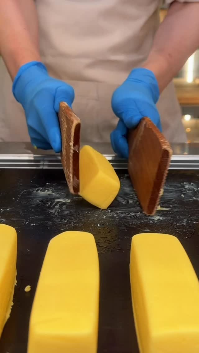or__and 게시물 이미지: 🧈100g Butter? 수제버터를 통으로 올려주는 팬케이크집. 매장에서 실시간으로...