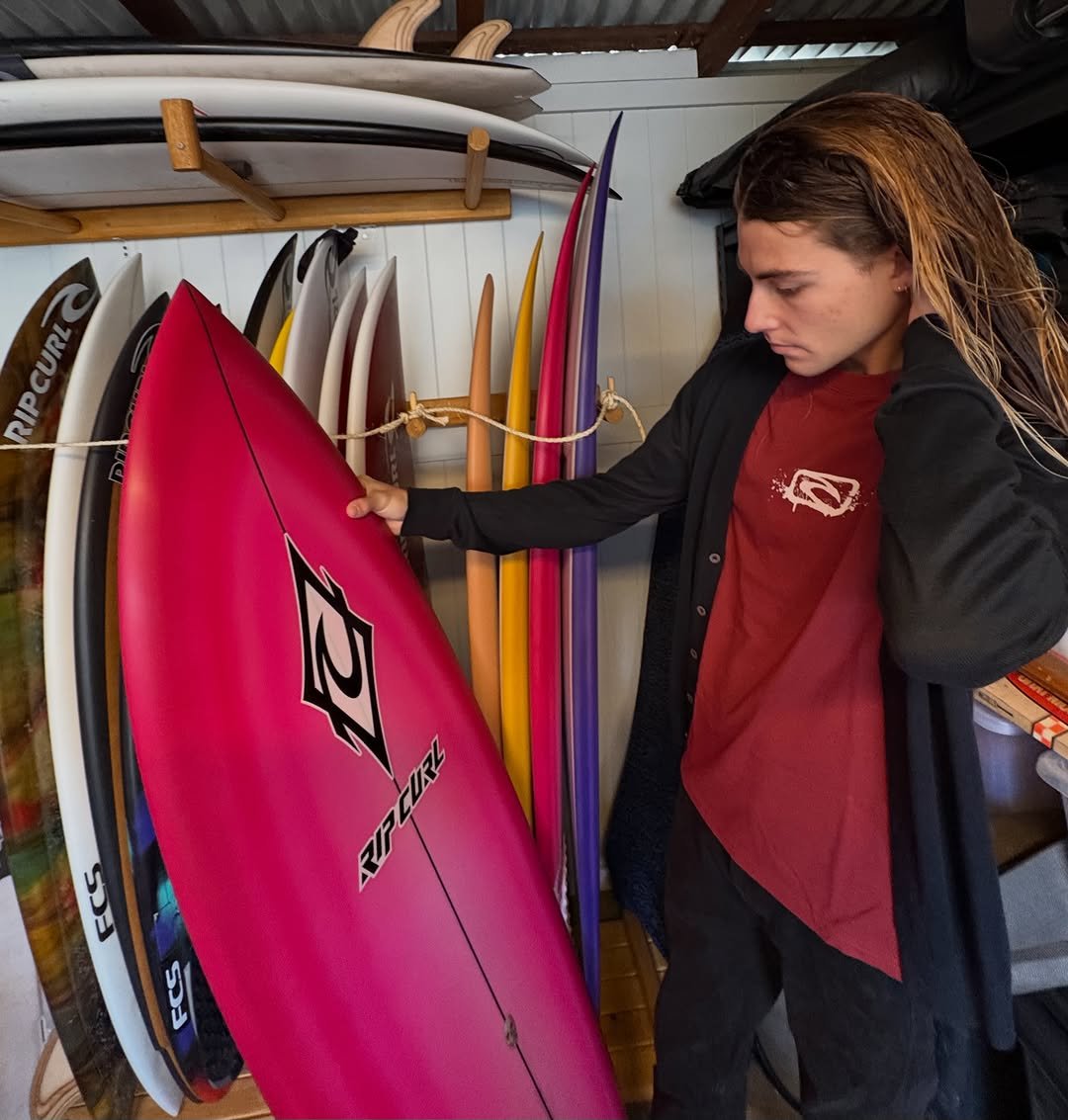 oscar.langburne 게시물 이미지: Getting the boards @christensonsurfboards...