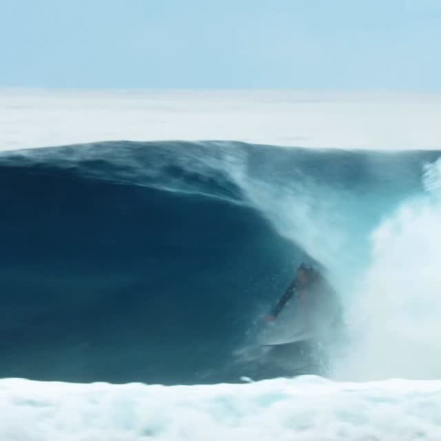 oscar.langburne 게시물 이미지: Couple waves from latest clip. 
Thanks for...