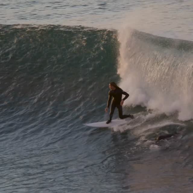 oscar.langburne 게시물 이미지: @oscar.langburne with some powerful backhand...