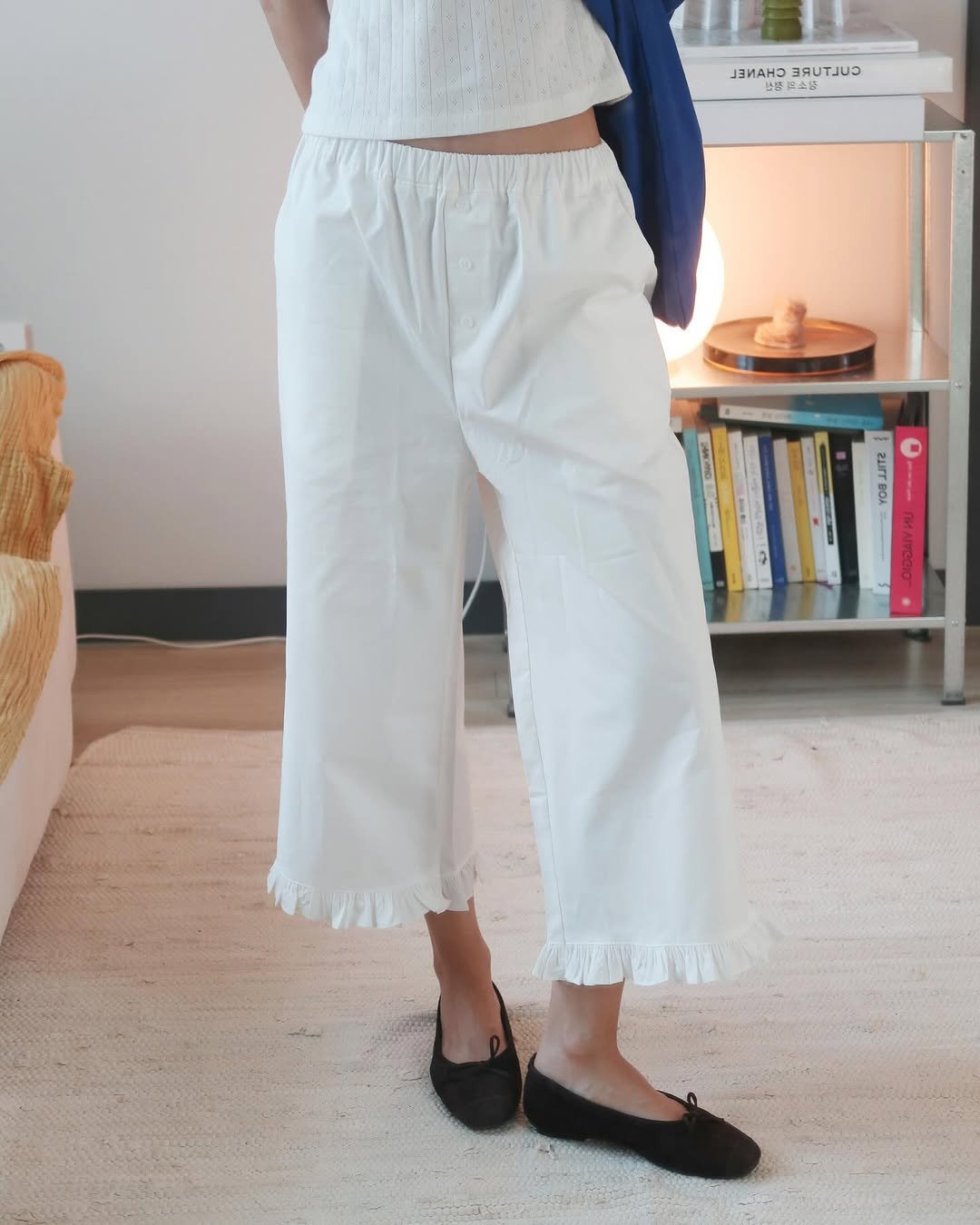 otr.store 게시물 이미지: 많이 기다려주신 RUFFLE WIDE PANTS 업로드 되었습니다! 더 준비한...