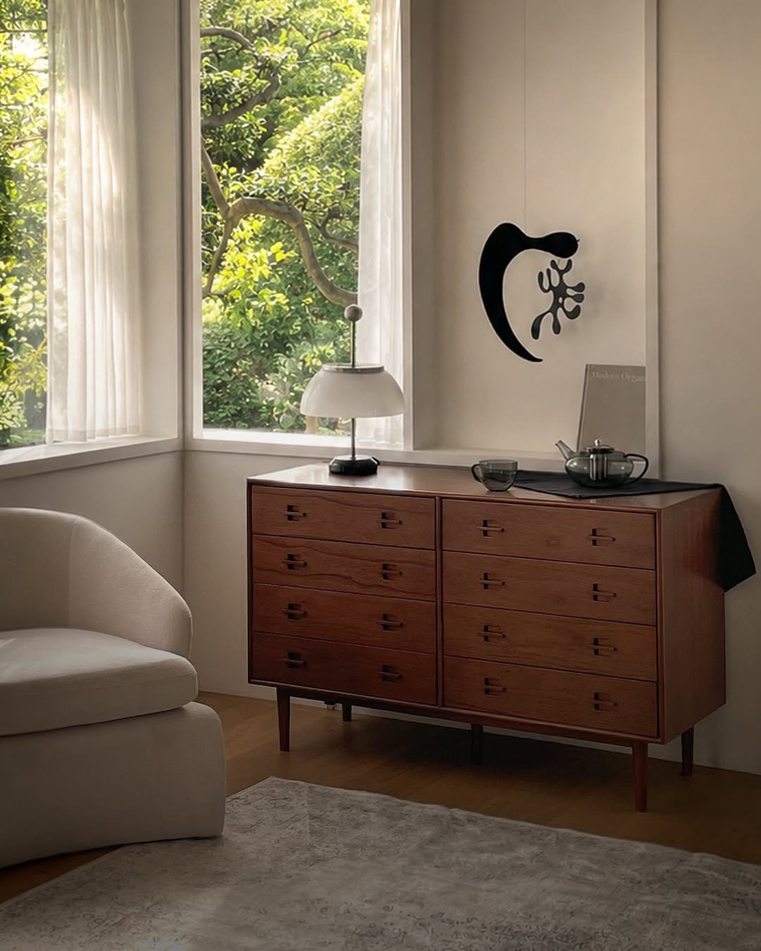 otwo_furniture 게시물 이미지: 수납만 잘하는 집은,
재미없다.

요즘 집은 너무 잘 숨겨집니다.
천장까지 닿는...