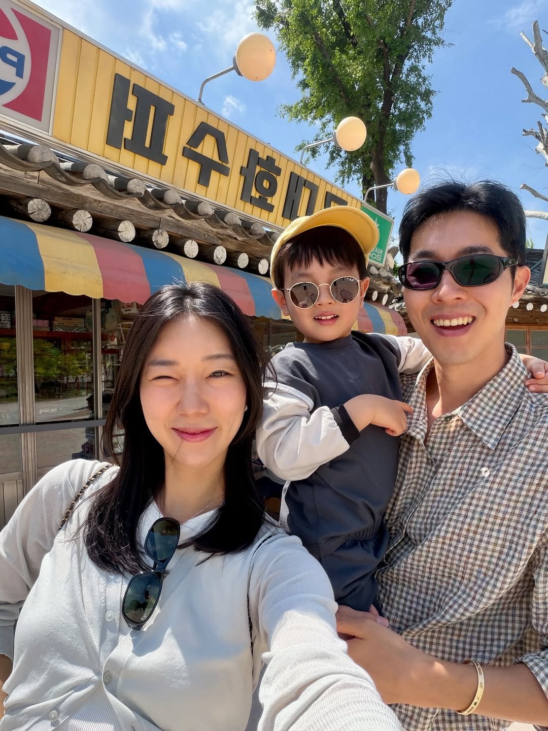 ou.life 게시물 이미지: 주말데이트 🖤

연휴지나고 너무 빨리찾아온 주말이었죠..? 
이번주말은 명동 -...