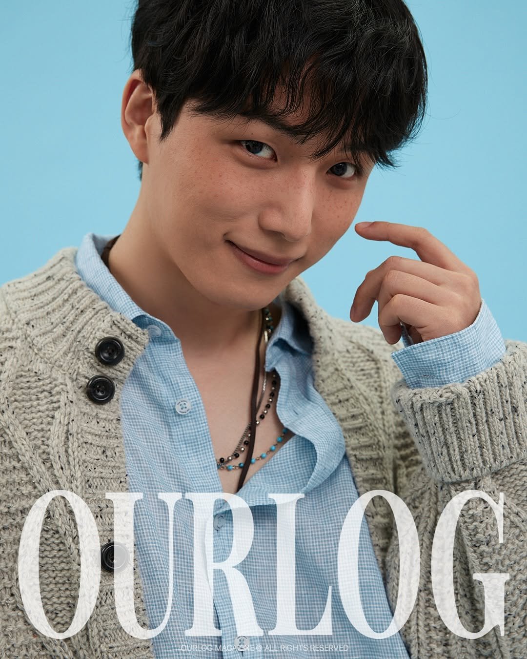 Photo shared by OUR LOG 아워로그 매거진 on September 01, 2025 tagging @wellmade_official, @ourlogmag, and @ojae_fx. May be an image of 1 person, hair, magazine, poster and text.