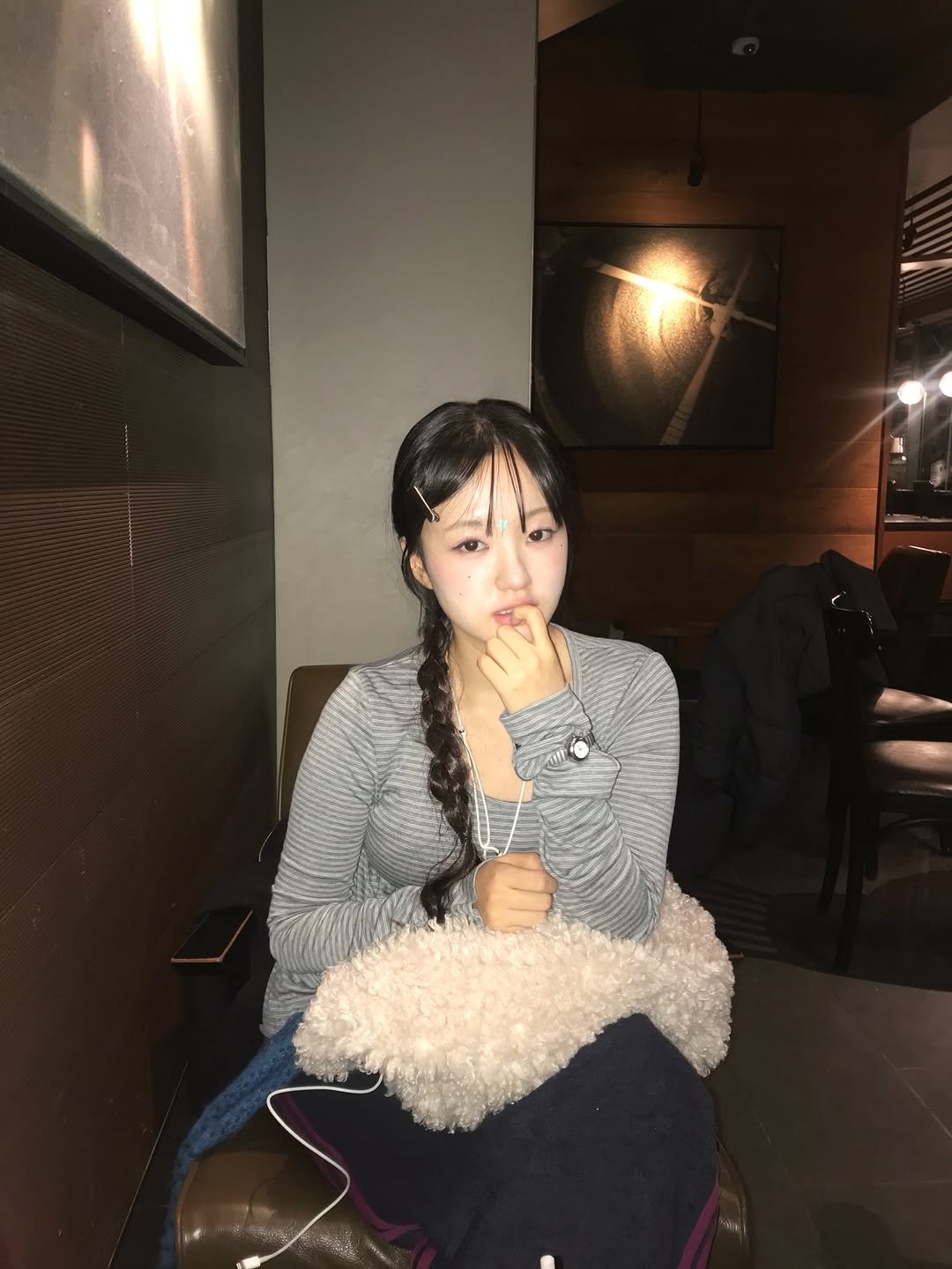 Photo shared by 쑤 on December 19, 2025 tagging @onska.on, and @eee.space. May be an image of smoking, cigarette and text.