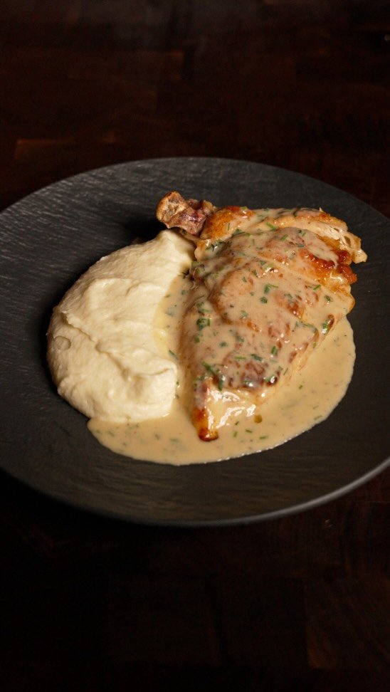 owen.han 게시물 이미지: Chicken and Mash 

INGREDIENTS
* 1 whole...