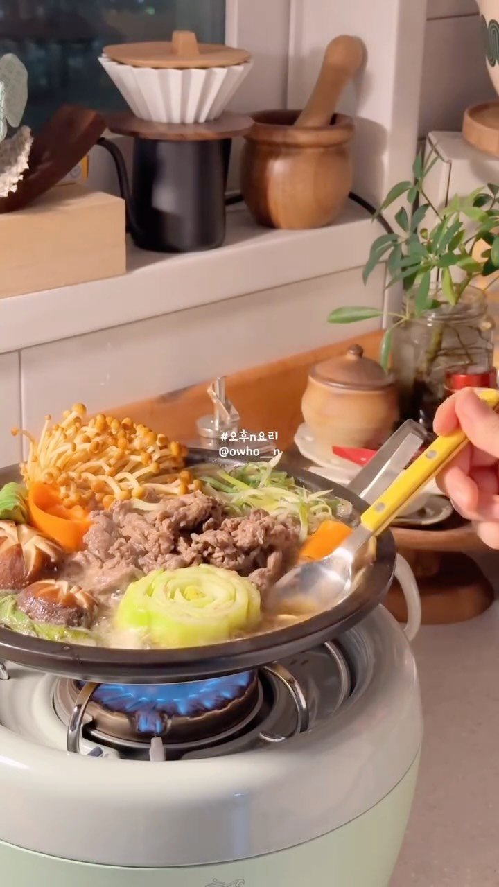 owho__n 게시물 이미지: 2025 집밥모음zip 🏠

올 한해동안 애정을 듬뿍주신 슨생님들을 위한 
선물같은...