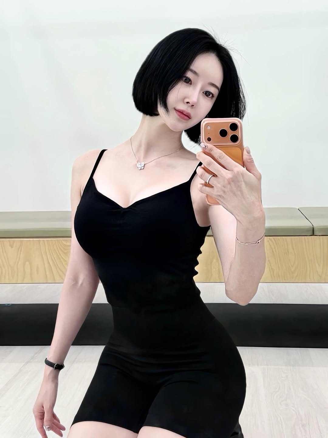 own_bora 게시물 이미지: 바꿔야될 것을 받아들이는 평안과
바꿔야될 것을 바꾸는 용기💪🏻