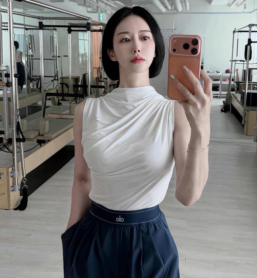 own_bora 게시물 이미지: 토요일!
앞으로 이틀 더 휴일이라는게 너무 좋은데 살짝 싫기도👀
그치만 다음주부터...