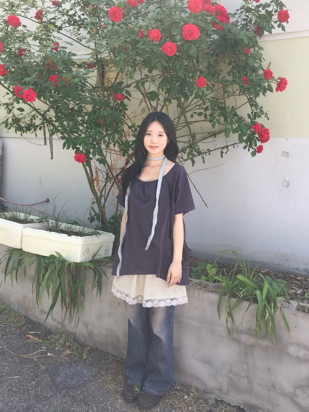 owoxuo 게시물 이미지: 가는 곳곳마다 장미가 보여서 조으다~~<🌹🌹

#fyp #ootd #outfits #코디 #장미