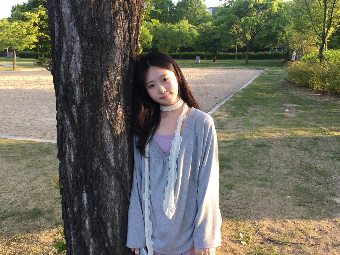 owoxuo 게시물 이미지: 딱 한강 가야하는 날씨🍃🎶
#fyp #ootd