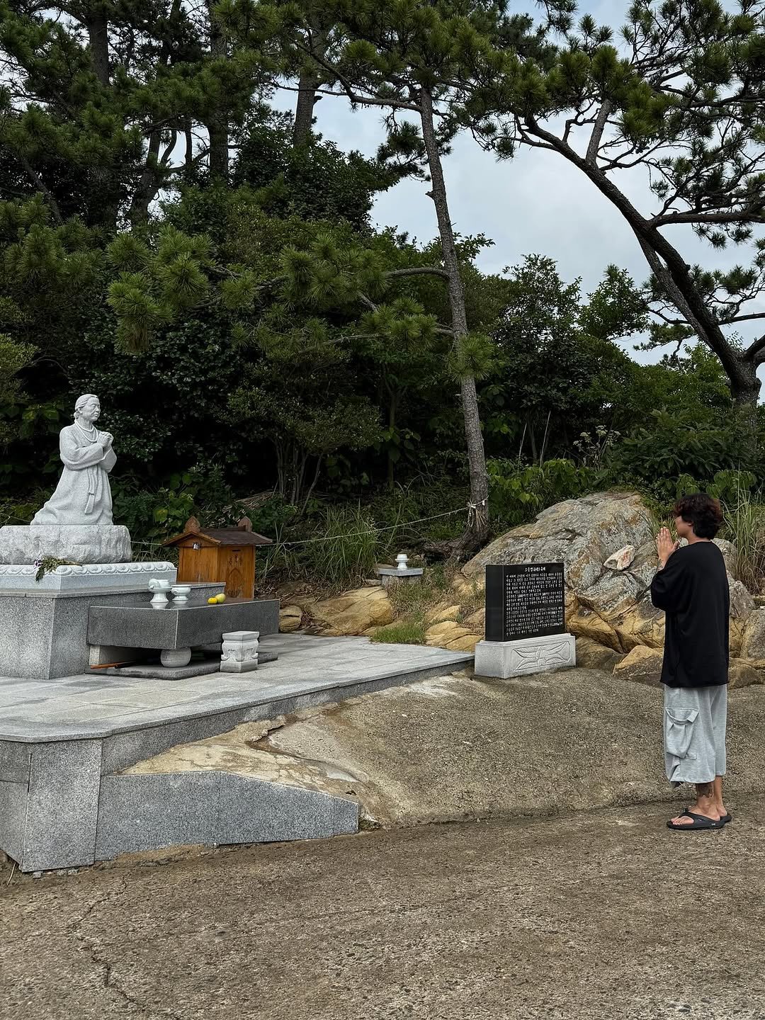 Photo by 오윤택/오태기 on August 07, 2025. May be an image of 1 person, monument and text.