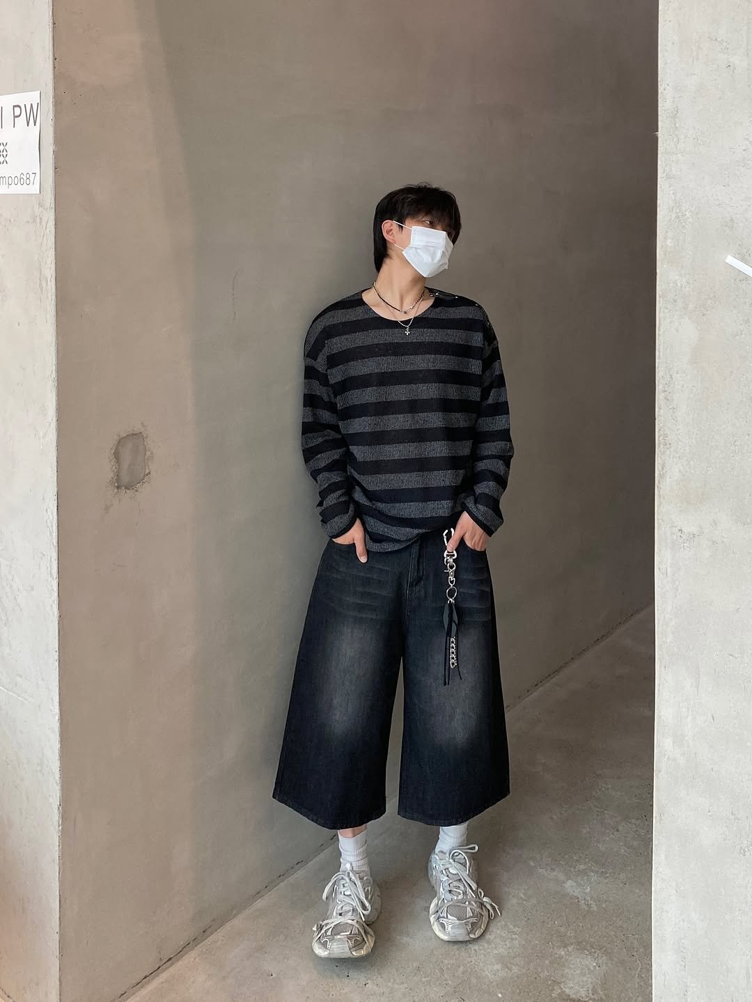 Photo by 박승수 [SSROOM-에스에스룸] on June 22, 2025. May be an image of 1 person, duffle coat, face mask, top, turtleneck, sweatpants and text.