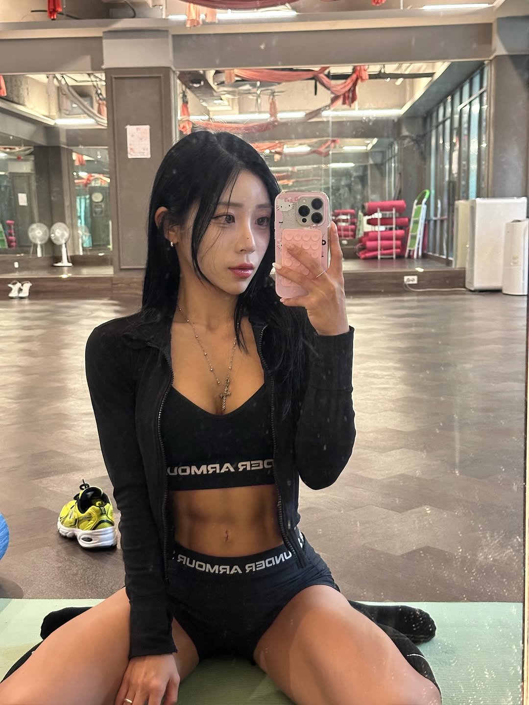 p_enzi 게시물 이미지: 🥯🥯🥯🥯🥯