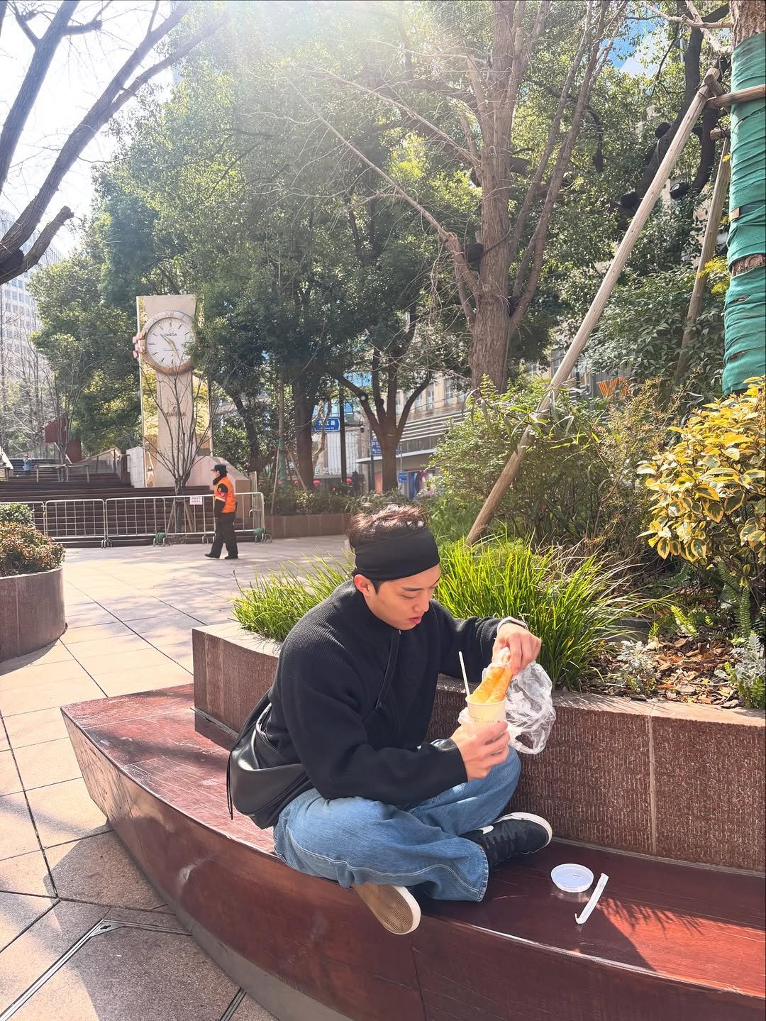 p_park9 게시물 이미지: 그냥 고마 대충 나와서 요우티아오랑 또우장 한 입🥖🥛
