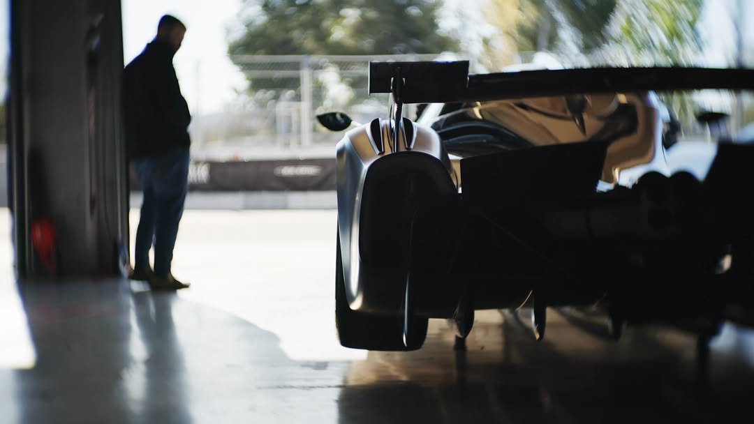 paganiautomobili 게시물 이미지: That quiet in the pitlane while the cars get...