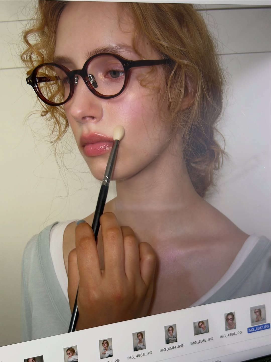 palette_on_eyewear 게시물 이미지: Behind the frames.

PALETTE ON 
New Collection...