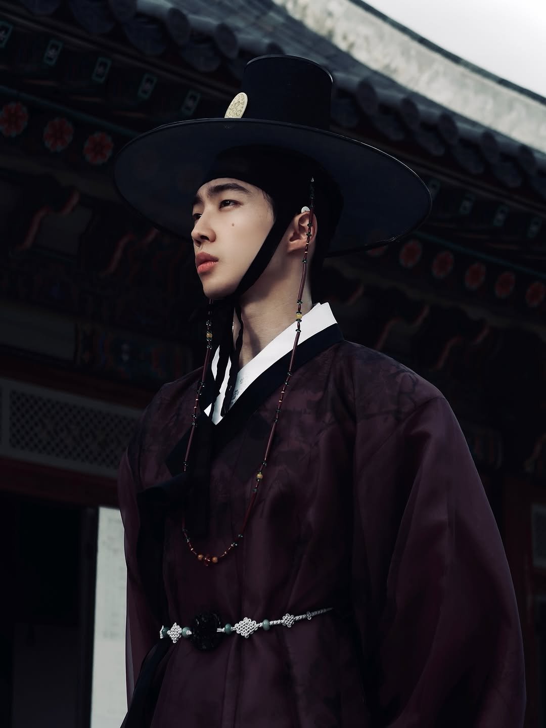 Photo by 박유리 / YURI PARK in 광화문. May be an image of Gyeongbokgung Palace and text.