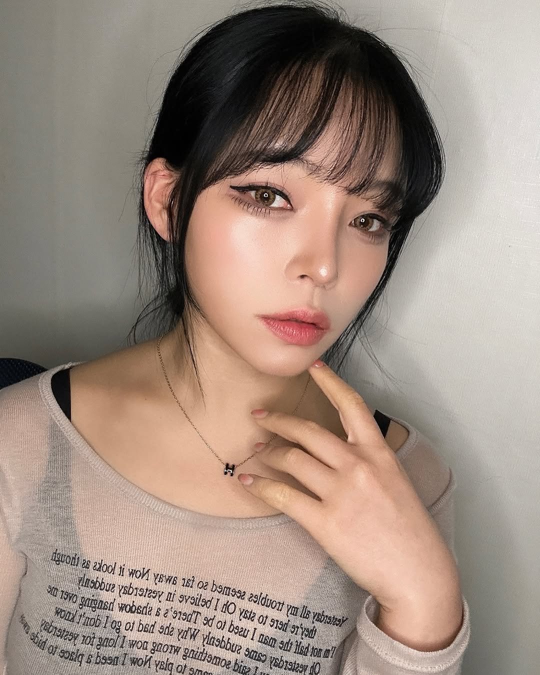 Photo shared by 박카다미아 on February 27, 2025 tagging @chloe._.sy.