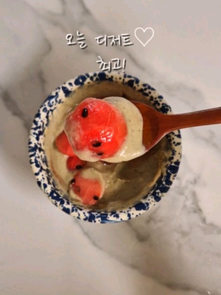 parkjihye7702 게시물 이미지: 오늘 하루는 어떠셨나요?
저는 최대한 아무것도 안하려고 노력했는데..
방금 먹은...