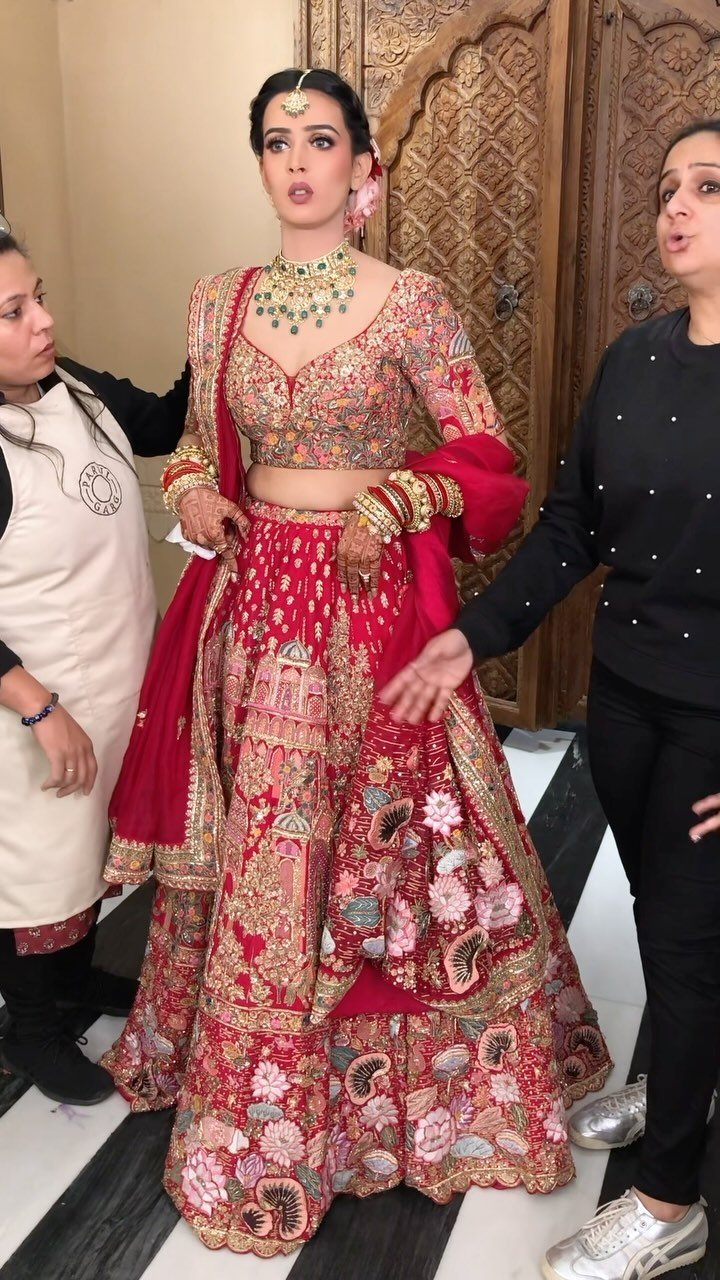 parulgargmakeup 게시물 이미지: My Pretty Pretty Bride ❤️❤️❤️

MUA :...