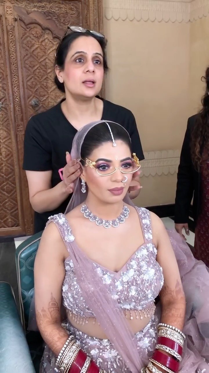 parulgargmakeup 게시물 이미지: My beautiful bride in making 💜

MUA :...