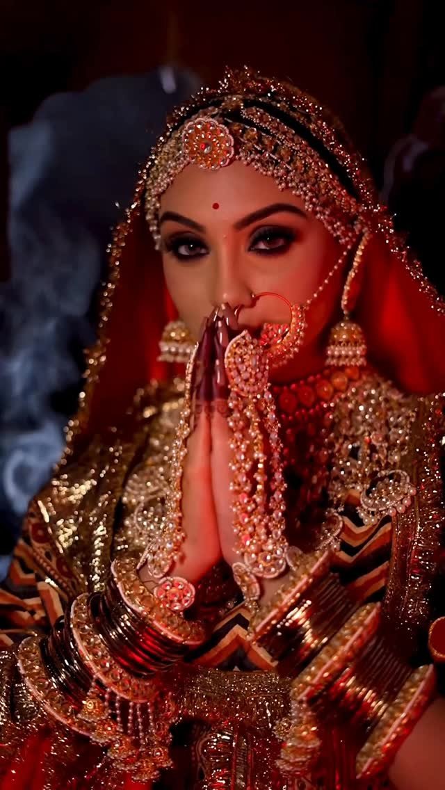 parulgargmakeup 게시물 이미지: How do you like this iconic Padmavat inspired...