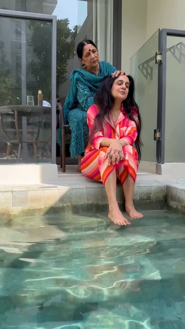 parulgargmakeup 게시물 이미지: Mummy Se Champi 😍😍
New Launch: Motherly...