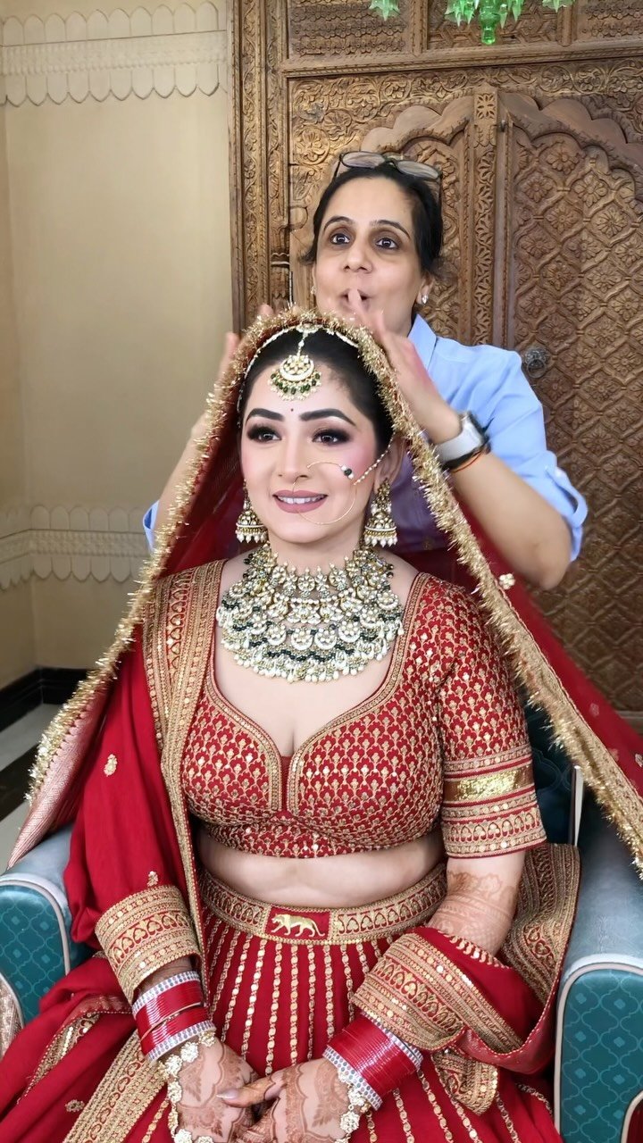 parulgargmakeup 게시물 이미지: In making, my stunning Bride in Red & Gold...