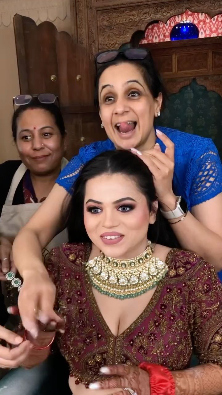 parulgargmakeup 게시물 이미지: Makeup & Life Experiences ❤️

MUA :...