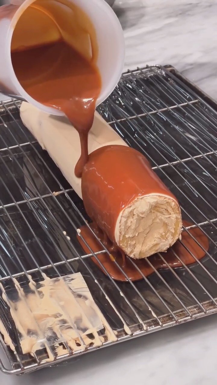 pas_a_pas_baking_studio0272 게시물 이미지: 일요일,월요일반 마스터클래스에서는
롤케이크와 쿠키슈에 대한 수업을...