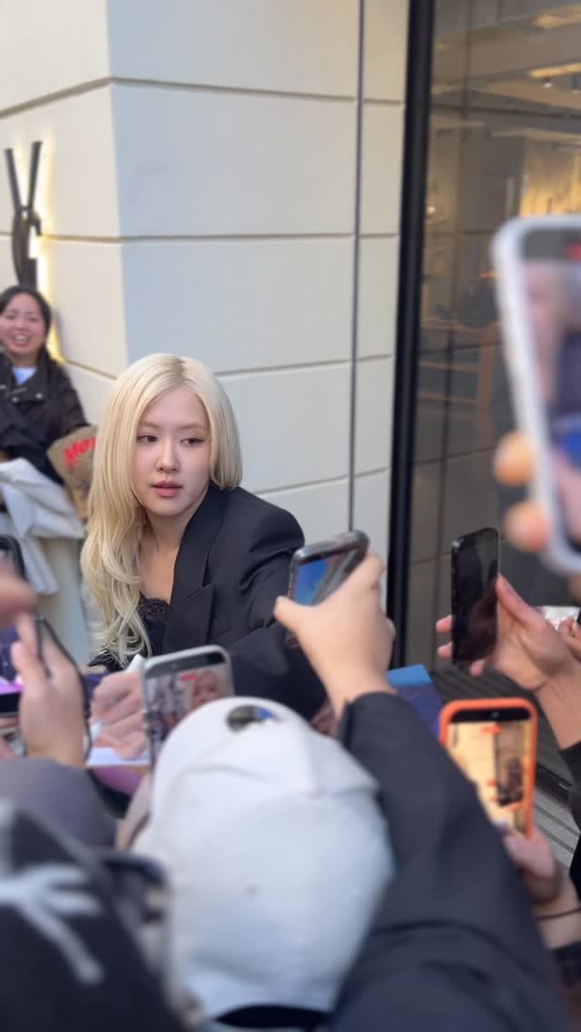 pas_a_pas_baking_studio0272 게시물 이미지: 오늘 파리로 오자마자
전 로제를 봤어요
(ㅋ ㅋ ㅋ 아니 운이...