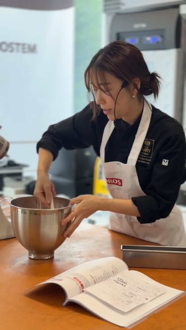 pas_a_pas_baking_studio0272 게시물 이미지: 안드로스 퓨레🩷

오늘은 안드로스 퓨레 런칭 세미나를 진행했습니다.
블루베리,...