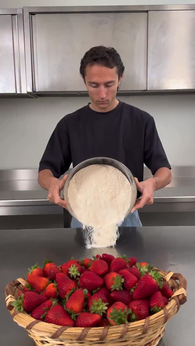 pastrychef_am 게시물 이미지: You love 🍓 ? If yes you are in the right...