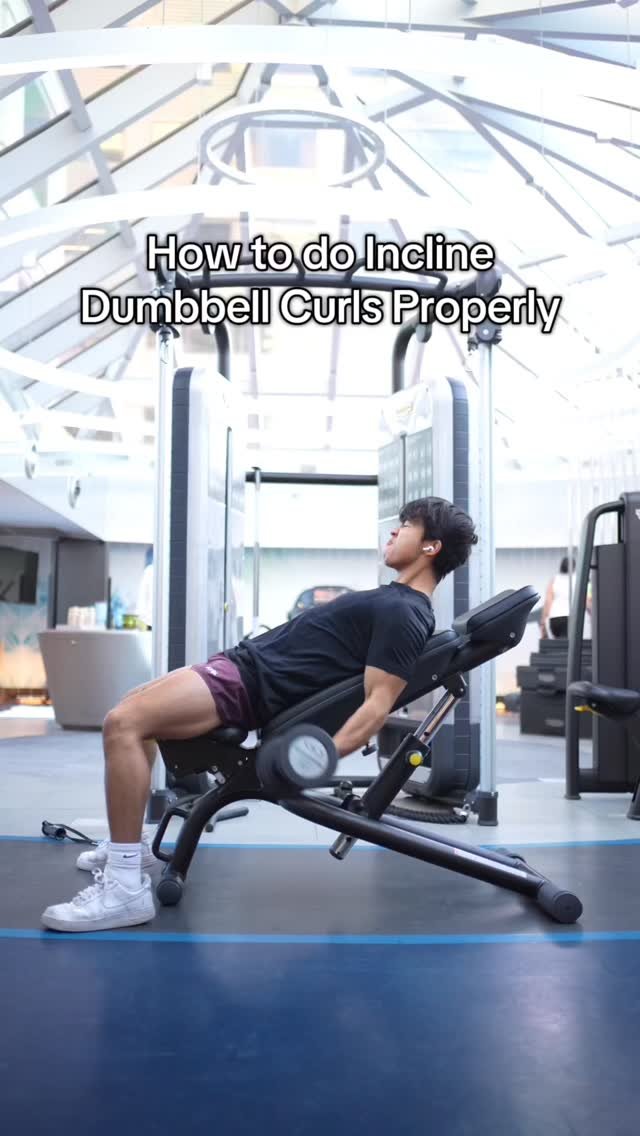 pathradecha 게시물 이미지: Incline dumbbell curls are quite an underrated...