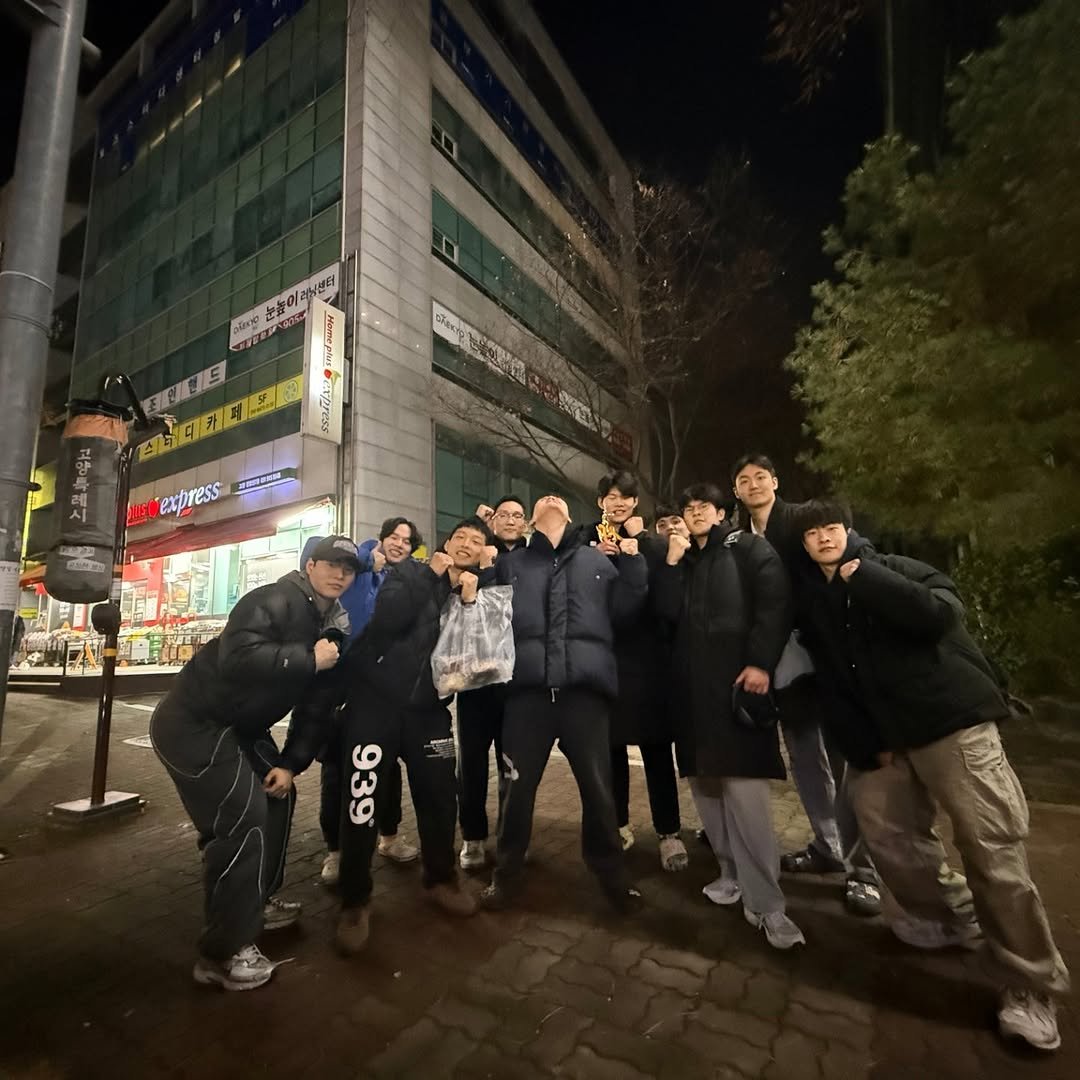 Photo shared by P-BOY MMA(피보이MMA) on December 14, 2025 tagging @pboymma_2. May be an image of one or more people, parka and text.