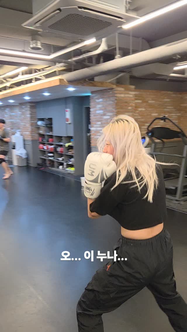 pboymma 게시물 이미지: 운동하는 여자들은 멋있다고 하던데..
피보이 MMA라서 더 멋있는거...