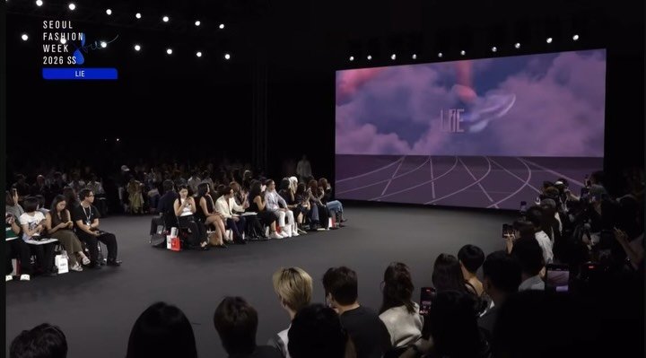 peacerest_ore 게시물 이미지: 서울패션위크에서 바란 마지막 버킷리스트를 디디피개막 라이쇼에서 마무리했습니다🫶🏻...