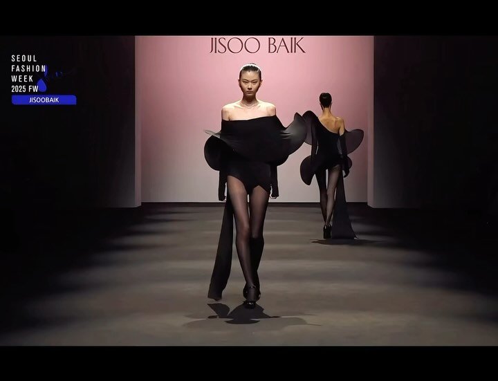 peacerest_ore 게시물 이미지: 지수백 #09년생 #16yearsold #서울패션위크