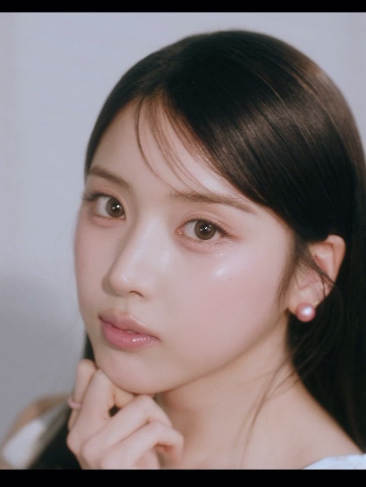 pear1ena 게시물 이미지: @nmixx_official 쥬🐰💛 @cosmopolitankorea...