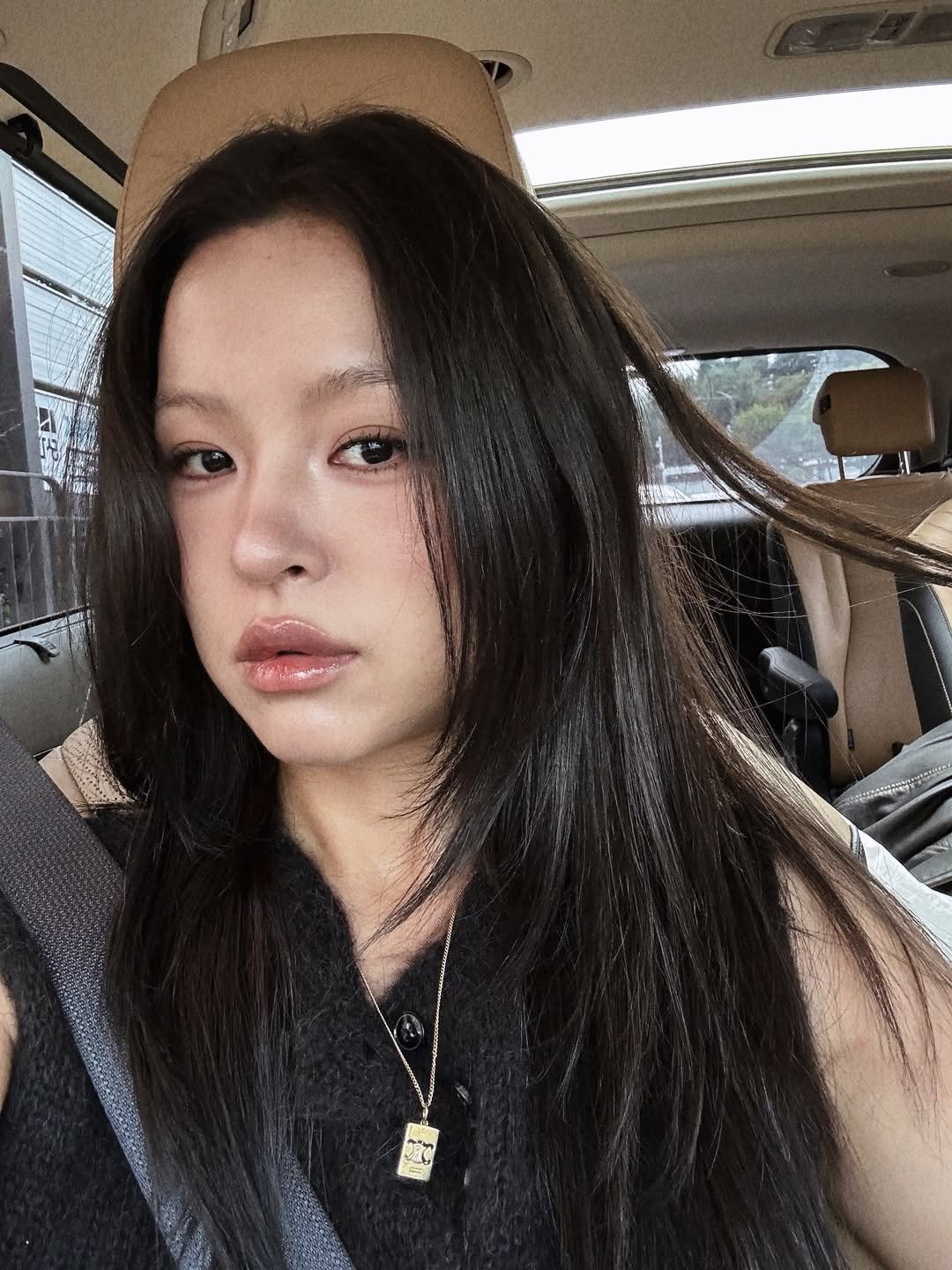 Photo shared by 이나 | Ena on October 02, 2025 tagging @hyesoo__min. May be a selfie of one or more people, long hair and text.
