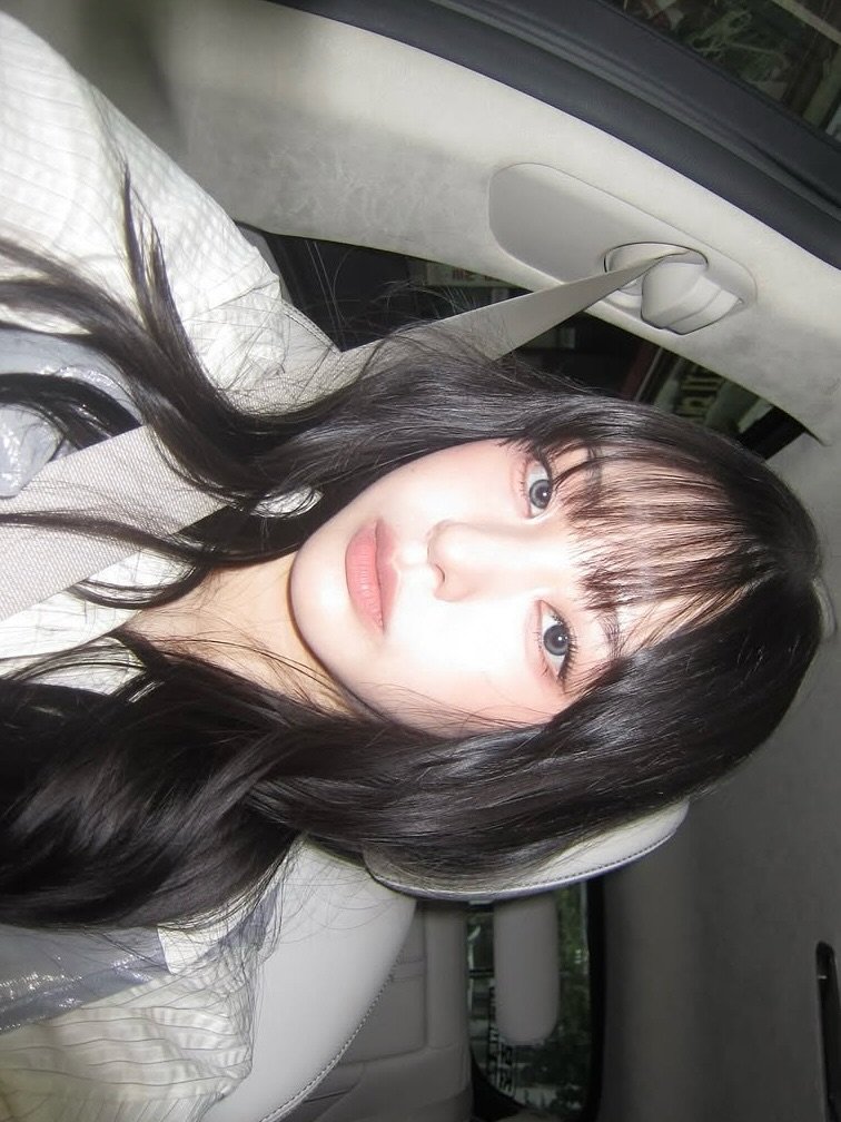 Photo shared by 이나 | Ena on October 02, 2025 tagging @pear1ena, and @enathin9. May be a selfie of one or more people, bangs and text.