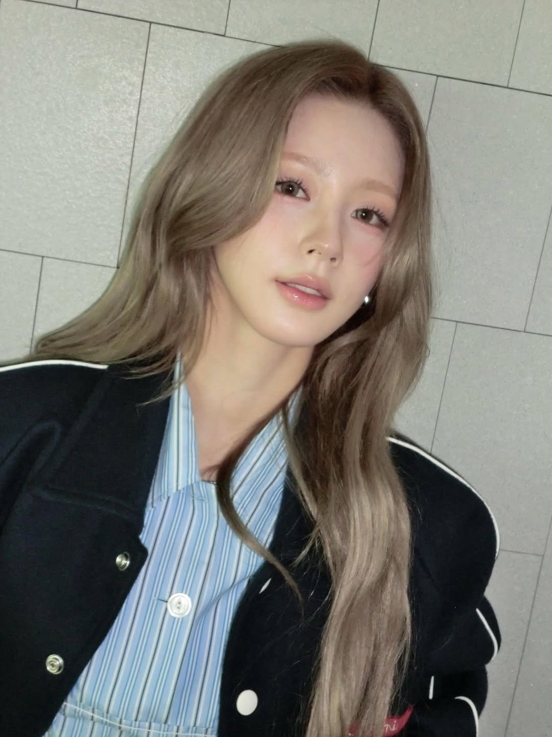 Photo shared by 이나 | Ena on February 26, 2026 tagging @enathin9. May be an image of one or more people, hair and text.