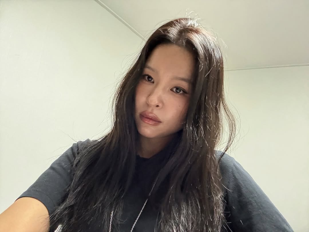 Photo by 이나 | Ena on February 17, 2026. May be a selfie of one or more people, long hair, top and text.